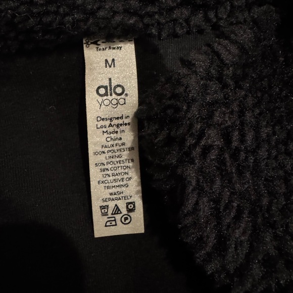 Women's Alo Black Fleece Foxy Jacket - Picture 9 of 10